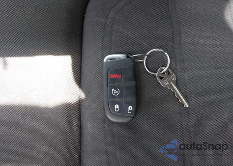 2016 Jeep Renegade Justice из США, поврежденный, VIN ZACCJBBT4GPC96786